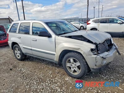 Czwarte zdjęcie samochodu z boku: 2007 JEEP GRAND CHEROKEE LAREDO VIN:1J8GR48K77C625871 - miniatura