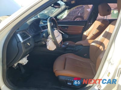 Zdjęcie 7 z 12 samochodu: 2017 BMW 330 XI VIN:WBA8D9C39HA004472 - miniatura