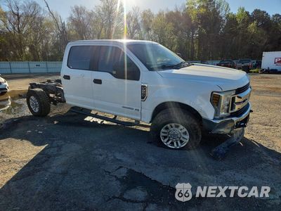 Czwarte zdjęcie samochodu z boku: 2019 FORD F250 SUPER DUTY VIN:1FT7W2BT1KEC89699 - miniatura