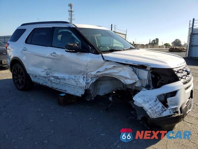 Czwarte zdjęcie samochodu z boku: 2018 FORD EXPLORER XLT VIN:1FM5K7D83JGA56544 - miniatura