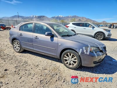 Czwarte zdjęcie samochodu z boku: 2008 MAZDA 3 I VIN:JM1BK32GX81821868 - miniatura