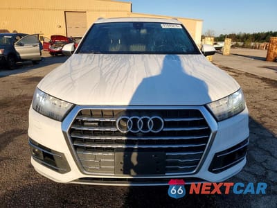 Piąte zdjęcie samochodu w środku: 2018 AUDI Q7 PREMIUM PLUS VIN:WA1LAAF73JD002494 - miniatura