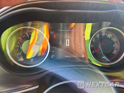 Zdjęcie 9 z 11 samochodu: 2018 DODGE CHALLENGER SXT VIN:2C3CDZAG7JH327711 - miniatura