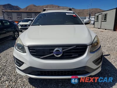 Piąte zdjęcie samochodu w środku: 2015 VOLVO XC60 T6 R-DESIGN PLATINUM VIN:YV4902RS4F2734111 - miniatura