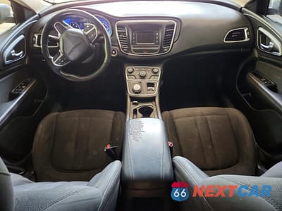 Zdjęcie 8 z 12 samochodu: 2015 CHRYSLER 200 LIMITED VIN:1C3CCCAB2FN660059 - miniatura