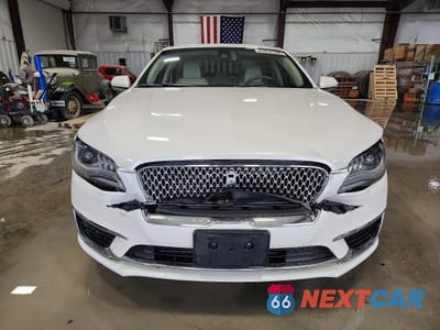 Piąte zdjęcie samochodu w środku: 2020 LINCOLN MKZ VIN:3LN6L5A93LR616920 - miniatura