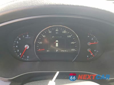 Zdjęcie 9 z 13 samochodu: 2016 KIA SORENTO EX V6 VIN:5XYPH4A56GG141619 - miniatura