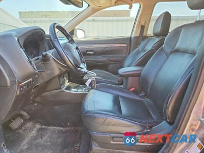 Zdjęcie 7 z 12 samochodu: 2020 MITSUBISHI OUTLANDER SE VIN:JA4AZ3A36LZ036113 - miniatura