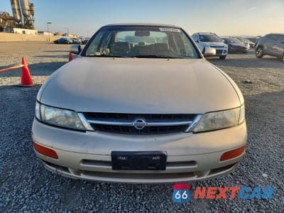 Piąte zdjęcie samochodu w środku: 1998 NISSAN MAXIMA GXE VIN:JN1CA21D6WM917892 - miniatura