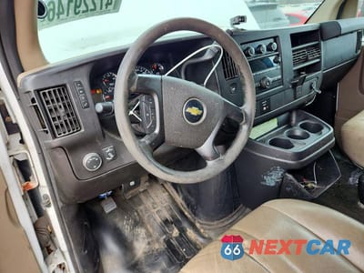 Zdjęcie 8 z 12 samochodu: 2015 CHEVROLET EXPRESS 2500 CARGO UTILITY / SERVICE VAN VIN:1GCWGFCF1F1133524 - miniatura