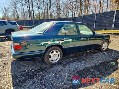 Trzecie zdjęcie samochodu z tyłu: 1995 MERCEDES-BENZ E 300D VIN:WDBEB31E7SC232820 - miniatura