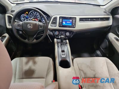 Zdjęcie 8 z 12 samochodu: 2021 HONDA HR-V LX VIN:3CZRU6H34MM715986 - miniatura