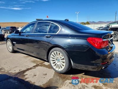 Drugie zdjęcie samochodu z przodu: 2012 BMW 750 XI VIN:WBAKC6C5XCC396304 - miniatura
