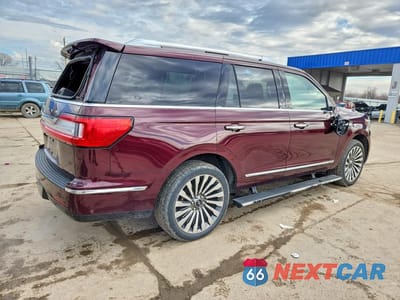 Trzecie zdjęcie samochodu z tyłu: 2019 LINCOLN NAVIGATOR RESERVE VIN:5LMJJ2LT4KEL03770 - miniatura