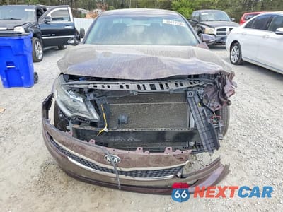 Piąte zdjęcie samochodu w środku: 2017 KIA OPTIMA LX VIN:5XXGT4L34HG128688 - miniatura