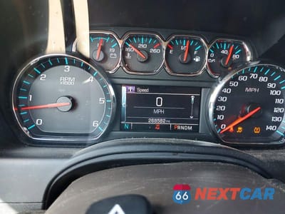 Zdjęcie 9 z 12 samochodu: 2015 CHEVROLET SUBURBAN C1500 LT VIN:1GNSCJKC3FR560037 - miniatura