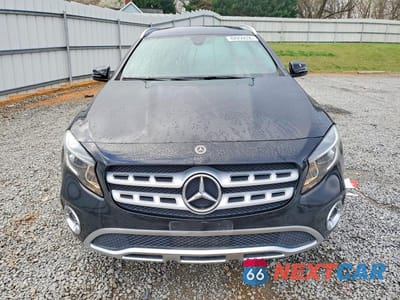 Piąte zdjęcie samochodu w środku: 2018 MERCEDES-BENZ GLA 250 VIN:WDCTG4EB4JJ383408 - miniatura