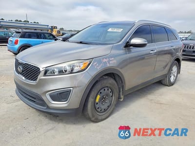 2017 KIA SORENTO LX 5XYPG4A33HG247609 - główne zdjęcie licytacji z USA - miniatura