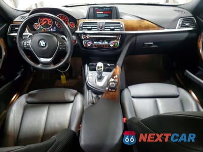 Zdjęcie 8 z 13 samochodu: 2018 BMW 330 XI VIN:WBA8D9C53JEB34881 - miniatura