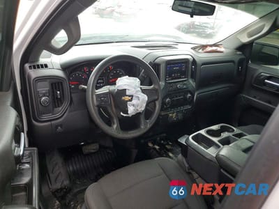 Zdjęcie 8 z 11 samochodu: 2021 CHEVROLET SILVERADO C1500 VIN:3GCNWAEF6MG252618 - miniatura