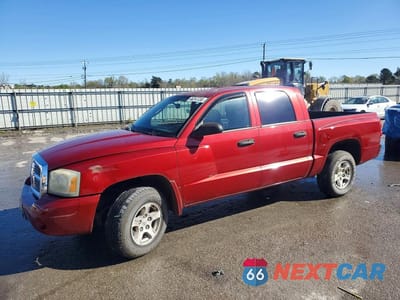 2007 DODGE DAKOTA QUAD SLT 1D7HE48K57S117692 - główne zdjęcie licytacji z USA - miniatura