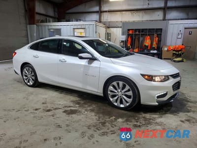Czwarte zdjęcie samochodu z boku: 2016 CHEVROLET MALIBU PREMIER VIN:1G1ZH5SX9GF189688 - miniatura