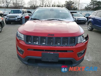 Piąte zdjęcie samochodu w środku: 2019 JEEP COMPASS LATITUDE VIN:3C4NJDBB4KT740570 - miniatura