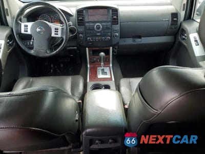 Zdjęcie 8 z 13 samochodu: 2008 NISSAN PATHFINDER SE V8 VIN:5N1BR18B48C617255 - miniatura