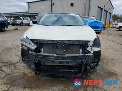 Piąte zdjęcie samochodu w środku: 2020 NISSAN MAXIMA 3.5 SL VIN:1N4AA6DVXLC373260 - miniatura