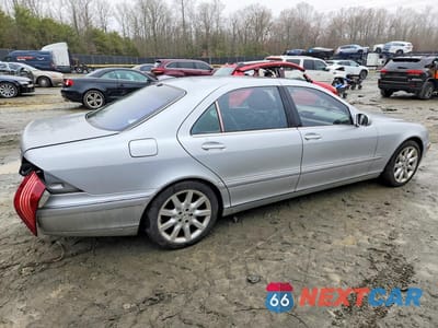 Trzecie zdjęcie samochodu z tyłu: 2004 MERCEDES-BENZ S 500 4MATIC VIN:WDBNG84J54A427157 - miniatura