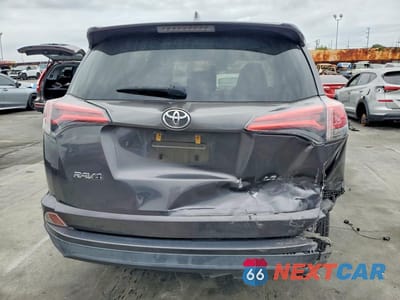 Zdjęcie 6 z 11 samochodu: 2017 TOYOTA RAV4 LE VIN:JTMZFREV7HJ721260 - miniatura