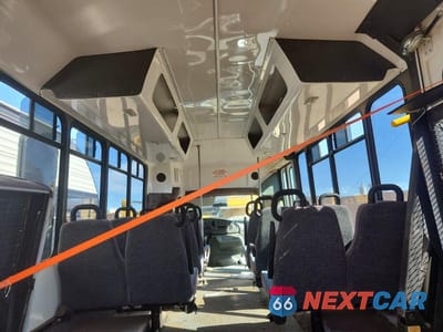 Zdjęcie 10 z 13 samochodu: 2003 FORD E450 SHUTTLE BUS VIN:1FDXE45S33HB85132 - miniatura