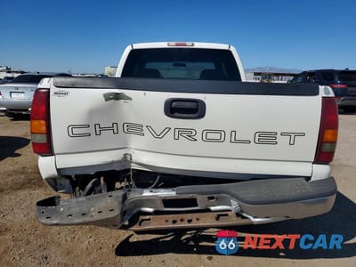 Zdjęcie 6 z 11 samochodu: 2002 CHEVROLET SILVERADO C1500 VIN:2GCEC19V421170371 - miniatura