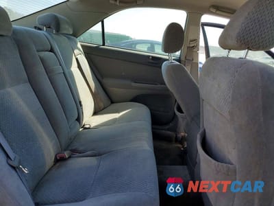 Zdjęcie 10 z 11 samochodu: 2004 TOYOTA CAMRY LE VIN:4T1BE32KX4U359117 - miniatura