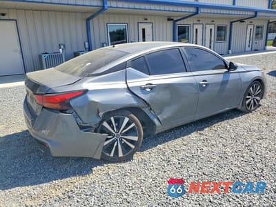 Trzecie zdjęcie samochodu z tyłu: 2020 NISSAN ALTIMA 2.5 SR VIN:1N4BL4CV9LC226903 - miniatura