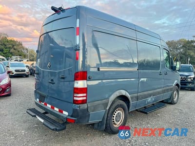 Czwarte zdjęcie samochodu z boku: 2018 MERCEDES-BENZ SPRINTER 2500 VIN:WD3PE7CD9JP634336 - miniatura