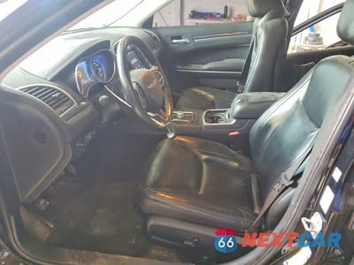 Zdjęcie 7 z 12 samochodu: 2021 CHRYSLER 300 TOURING VIN:2C3CCAAG6MH661589 - miniatura