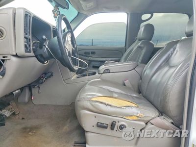Zdjęcie 7 z 13 samochodu: 2005 CHEVROLET SILVERADO K2500 HEAVY DUTY VIN:1GCHK23285F917942 - miniatura