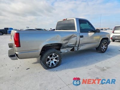 Trzecie zdjęcie samochodu z tyłu: 1998 GMC SIERRA C1500 VIN:1GTEC14M8WZ536036 - miniatura