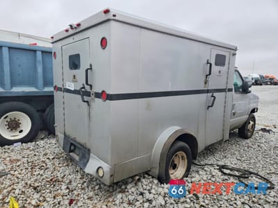 Trzecie zdjęcie samochodu z tyłu: 2016 FORD E350 ARMORED VAN VIN:1FDWE3FL6GDC00586 - miniatura