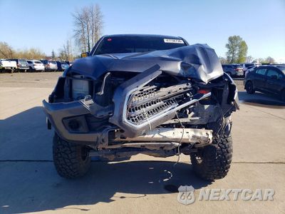 Piąte zdjęcie samochodu w środku: 2017 TOYOTA TACOMA TRD OFF-ROAD VIN:3TMCZ5AN1HM085935 - miniatura