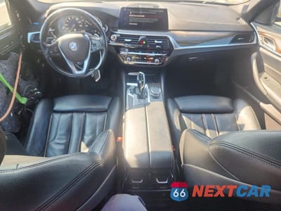 Zdjęcie 8 z 13 samochodu: 2018 BMW 530 XI VIN:WBAJA7C57JWA73303 - miniatura