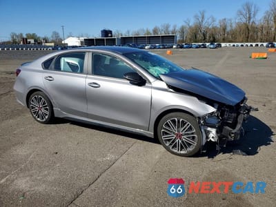 Czwarte zdjęcie samochodu z boku: 2024 KIA FORTE GT VIN:3KPF44AC3RE836193 - miniatura