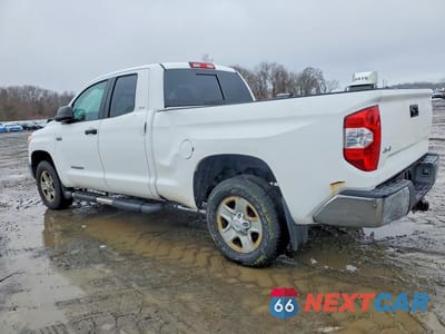 Drugie zdjęcie samochodu z przodu: 2017 TOYOTA TUNDRA SR5 4WD 5.7L V8 DOUBLE CAB VIN:5TFUY5F18HX601733 - miniatura