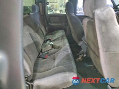 Zdjęcie 10 z 12 samochodu: 2001 CHEVROLET SILVERADO C1500 VIN:2GCEC19VX11325620 - miniatura