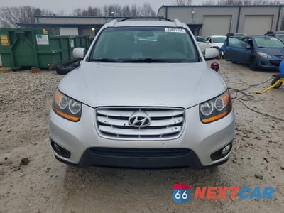 Piąte zdjęcie samochodu w środku: 2011 HYUNDAI SANTA FE SE VIN:5XYZHDAG0BG051112 - miniatura