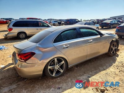 Trzecie zdjęcie samochodu z tyłu: 2019 MERCEDES-BENZ A 220 VIN:WDD3G4EB5KW002049 - miniatura