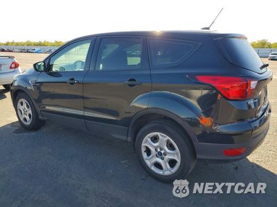 Drugie zdjęcie samochodu z przodu: 2019 FORD ESCAPE S VIN:1FMCU0F70KUB63065 - miniatura