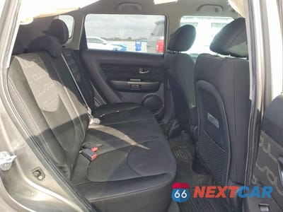 Zdjęcie 11 z 13 samochodu: 2012 KIA SOUL + VIN:KNDJT2A62C7404553 - miniatura