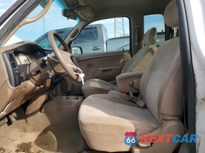 Zdjęcie 7 z 11 samochodu: 2004 TOYOTA TACOMA BASE VIN:5TEVL52N64Z349060 - miniatura